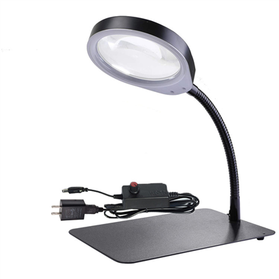 Lampa s lupou